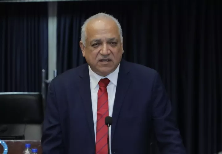 Luis Eduardo Camacho pide el cese de la persecución contra RM. Foto: Cortesía