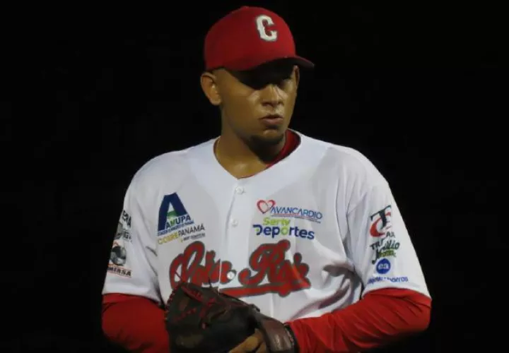 El estelar lanzador Dereck Gómez será el abridor por la tropa coclesana ante Chiriquí. Foto: Fedebeis