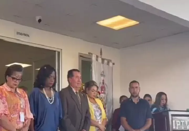 La ministra de Educación Lucy Molinar inaufuró las nuevas instalaciones del IPTV. Foto. Meduca