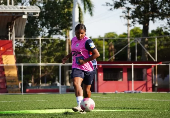 Entrenamiento de la sub-17 femenina: Foto Fepafut