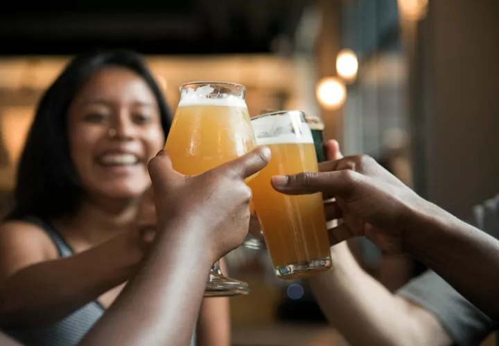 La venta de bebidas alcohólicas está prohibida durante Viernes Santo. Foto: Pexels