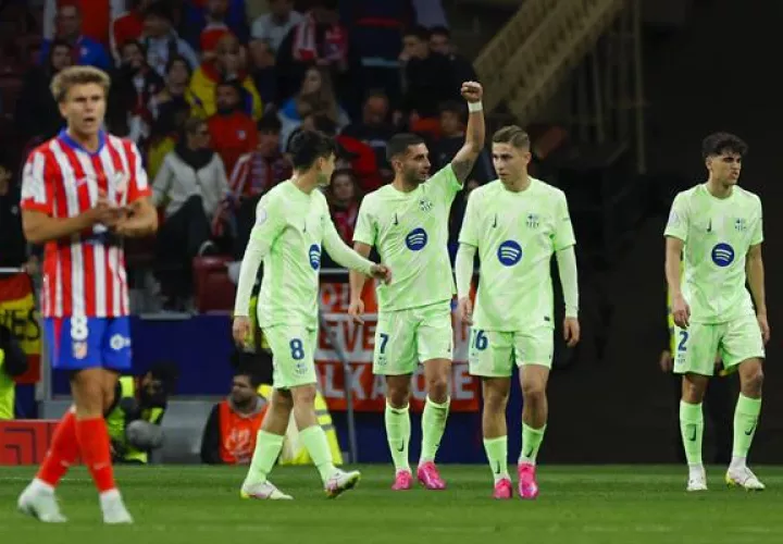 Jugadores del Barcelona festejan su boleto a la final de la Copa del Rey. Foto: EFE