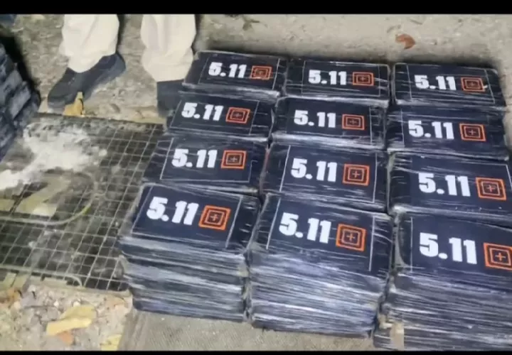 Los detenidos y los indicios fueron remitidos a las autoridades correspondientes para el debido trámite. Foto. Policía Nacional