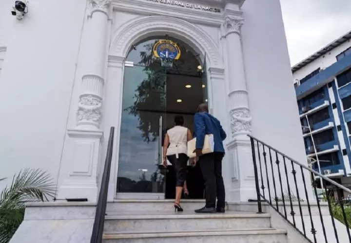 Presentación de pruebas ante el Ministerio Público (MP). Foto: Instagram