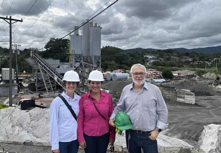 Gira a una planta de producción de hormigón. Foto: Cortesía