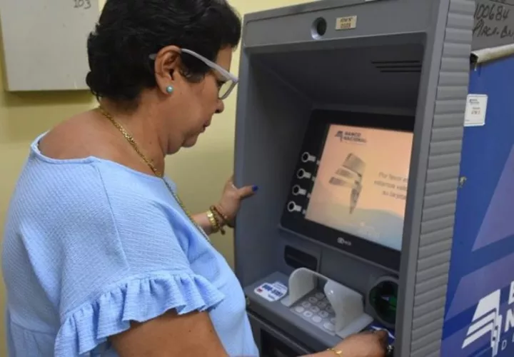 En total, la bonificación es de 140 dólares anuales. Foto. Cortesía