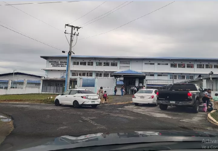 En Panamá Oeste en varios la afluencia de estudiantes fue prácticamente normal. Foto. Eric Montenegro