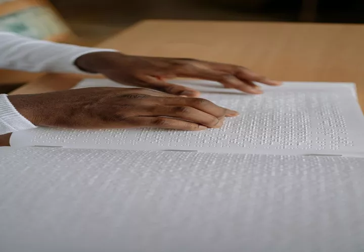 Sistema Braille. Foto: Pexels