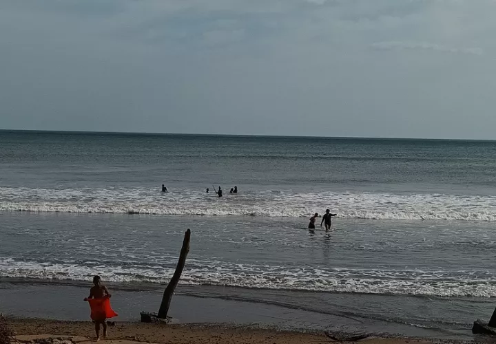 En el área de Mariato diariamente se ve el movimiento de turistas básicamente  en las playas buscando pasar momentos agradables en sitios o destinos que son de interés para estas actividades. Foto. Melquíades Vásquez