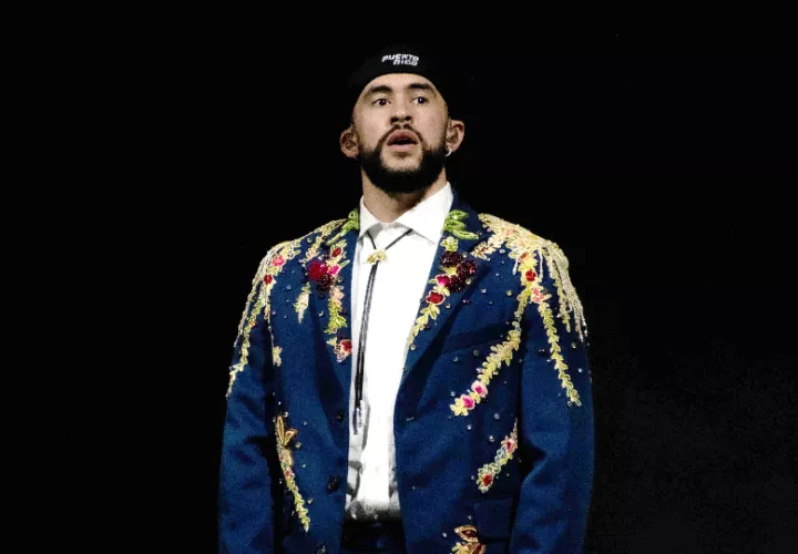Bad Bunny durante su concierto de cierre de la gira 'Most Wanted Tour' en Puerto Rico. Foto: EFE / Enid M. Salgado Mercado