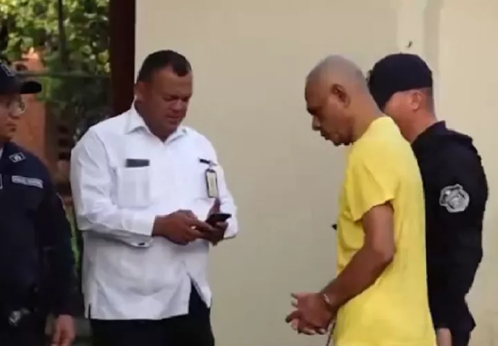 Kenny Alberto Quintero Cedeño, de 56 años, es acusado por los delitos de femicidio, y violación agravada en perjuicio de la niña Lina Rojas, de 10 años, hecho ocurrido en la comunidad de Alanje, el 9 febrero de 2023. 