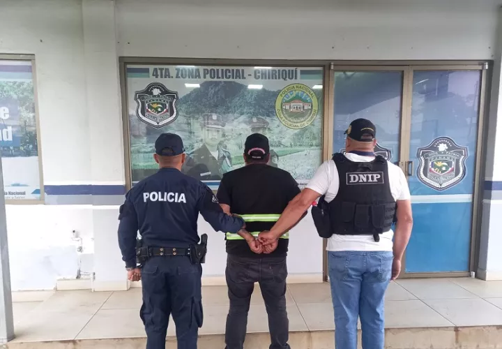 La medida contra Jaime Caballero, fue solicitada por la Fiscalía contra el Crimen Organizado, así lo dio a conocer la Policía Nacional en sus redes sociales.  Foto. PN