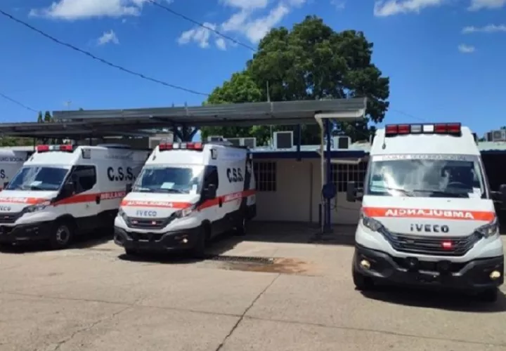 Estas ambulancias cuentan con monitores cardíacos, doppler y diversos insumos quirúrgicos esenciales para intervenir en situaciones críticas. Foto. Cortesía CSS