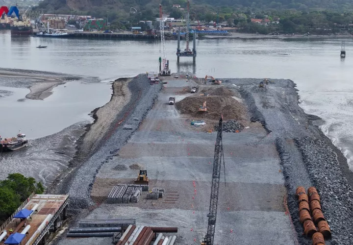 Construcción del Cuarto Puente a finales del mes de febrero. Foto: Cortesía