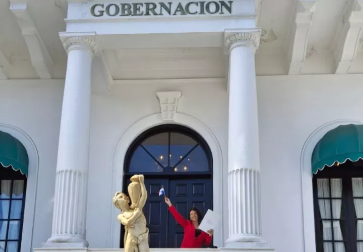 Demphra en la  Gobernación de Panamá. Foto: Cortesía