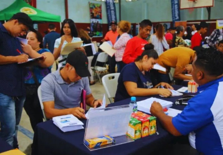 Hay muchos jóvenes que no logran conseguir empleos. Foto: Archivo