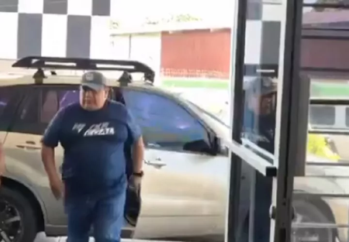  Francisco Smith, dijo que él firmó un acta de reunión en la que la ministra de Trabajo Jackeline Muñoz se compromete en llevar la propuesta a la Asamblea Nacional. Foto. cortesía. A. Salazar