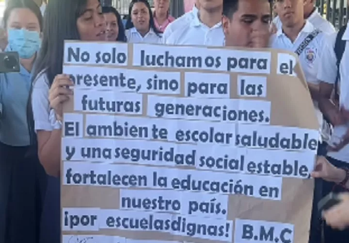 Los estudiantes exigen un plantel saludable y una seguridad social estable. Foto. Redes