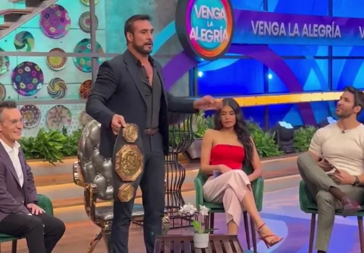 Alberto del Río, conocido como 'El Patrón', en el estudio del programa. Foto: Redes Sociales