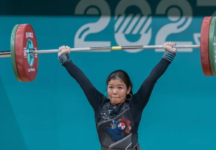 Kelly Aparicio fue la única atleta panameña en el Mundial de Pesas Sub-17 y Sub-20 en Lima, Perú. Foto: Instagram