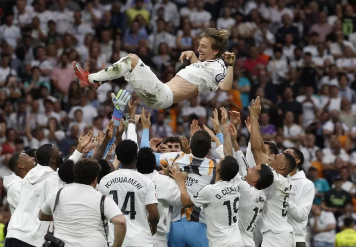 Desde el calentamiento, Modric fue el protagonista entre todos los jugadores. Foto: EFE