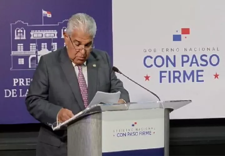 A través del Ministerio de Salud, y de la Presidencia, se entregaron cerca de 145,600 botellas de agua y 4,800 botellones de 5 galones para las áreas afectadas que serán distribuidas por el Sistema Nacional de Protección Civil (Sinaproc). Foto. Presidencia 