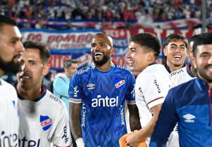 El panameño Luis 'Manotas' Mejía, portero del Nacional. Foto: Instagram