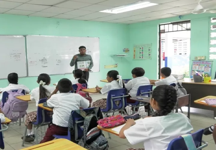  La provincia de Panamá Oeste suma unos 4,746 docentes, los cuales imparten clases en 245 centros escolares. Foto. Eric Montenegro