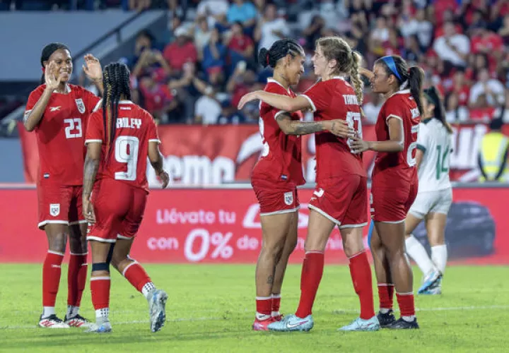 Jugadoras del equipo femenino mayor de Panamá. Foto: EFE