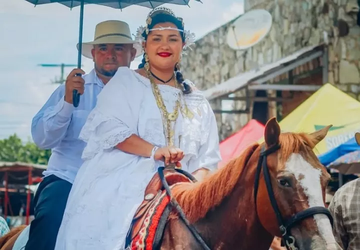 Entre las actividades destacadas se encuentran el tradicional matrimonio campesino, concursos folclóricos y presentaciones culturales que incluyen bailes. Foto. Thays Domínguez