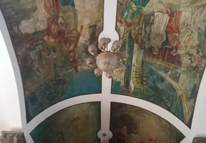 En cada tramo del techo de la Basílica Menor hay pasajes importnates de la Biblia. Foto. Melquíades Vásquez