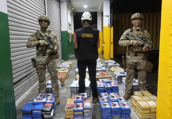 La Fiscalía de Drogas de Colón y Guna Yala inició una investigación para determinar la procedencia del contenedor y su destino final. Foto. PGN