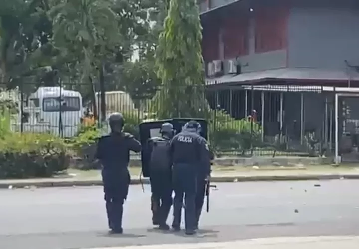 universidad-colon-colonenses.jpg