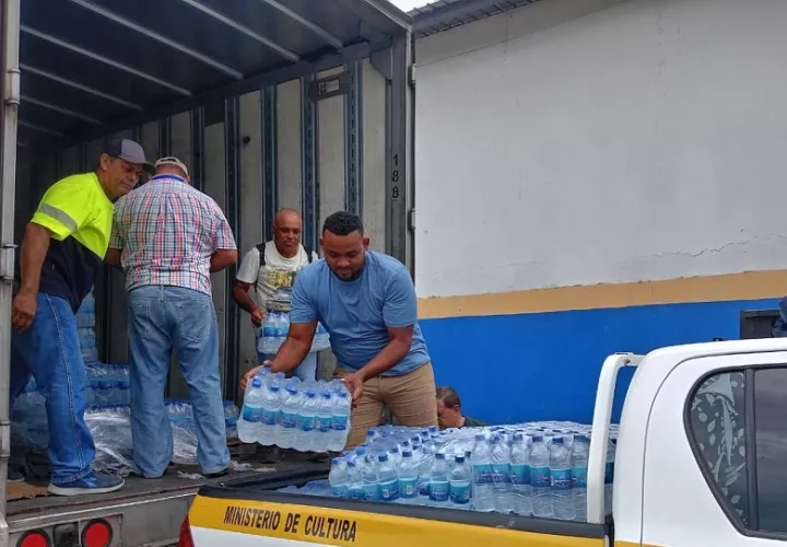 Coordinación interinstitucional para proporcionar agua potable a los residentes de Herrera y Los Santos.Foto. Cortesía Idaan