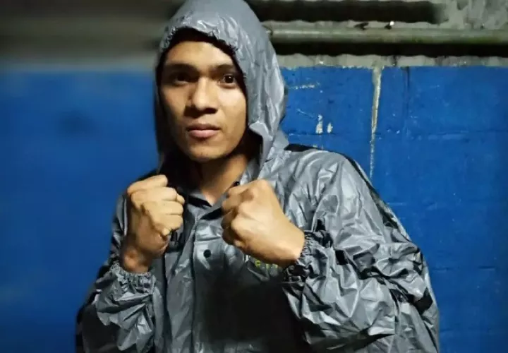 Maximiliano 'The Hammer' Bonilla expone su título nacional pluma Foto: Instagram