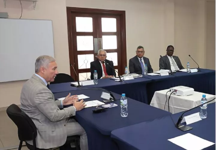 El magistrado Olmedo Arrocha preside la Comisión Nacional de Implementación de la Justicia Civil. Foto: Cortesía