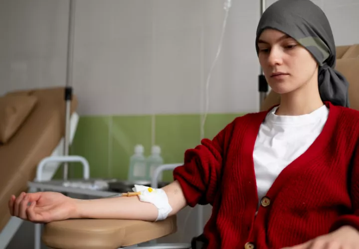 En 2022, aproximadamente 1,3 millones de personas entre los 15 y 39 años recibieron un diagnóstico de cáncer. Foto: Ilustrativa / Freepik