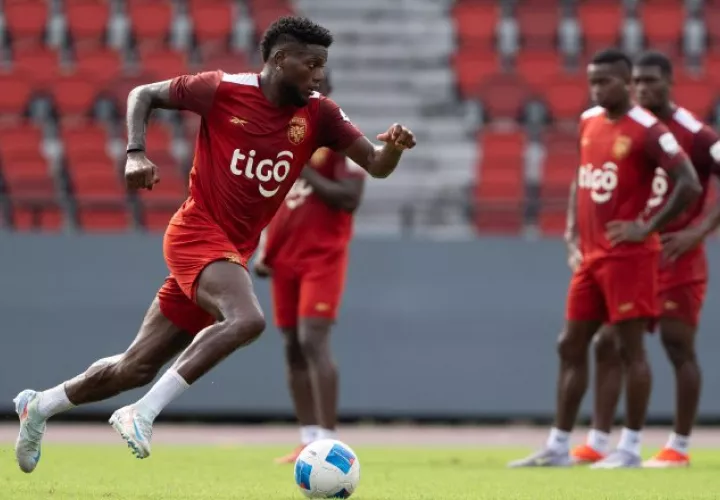 José Fajardo durante los entrenamientos de la selección. Foto: FPF