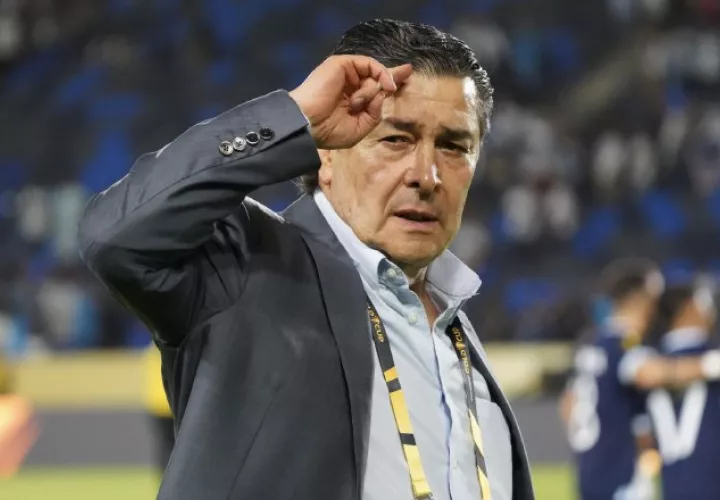 Luis Fernando 'Flaco' Tena, técnico de Panamá. Foto:EFE