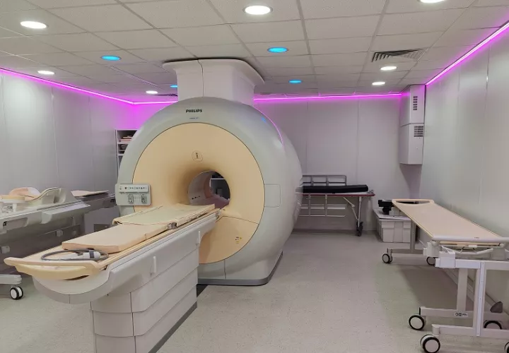 Los pacientes que requieran realizarse un estudio con este moderno resonador deben presentar una referencia médica de un médico especialista, dependiendo del estudio. Foto. Eric Montenegro