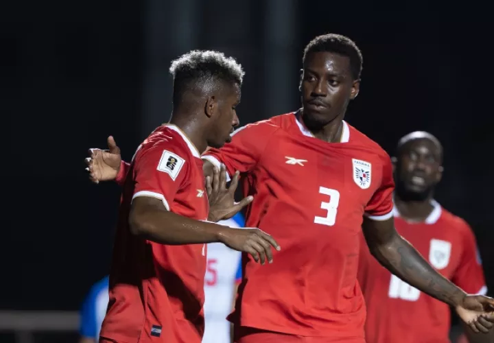 Jugadores de Panamá, listos para enfrentar a Guadalupe. Foto: EFE
