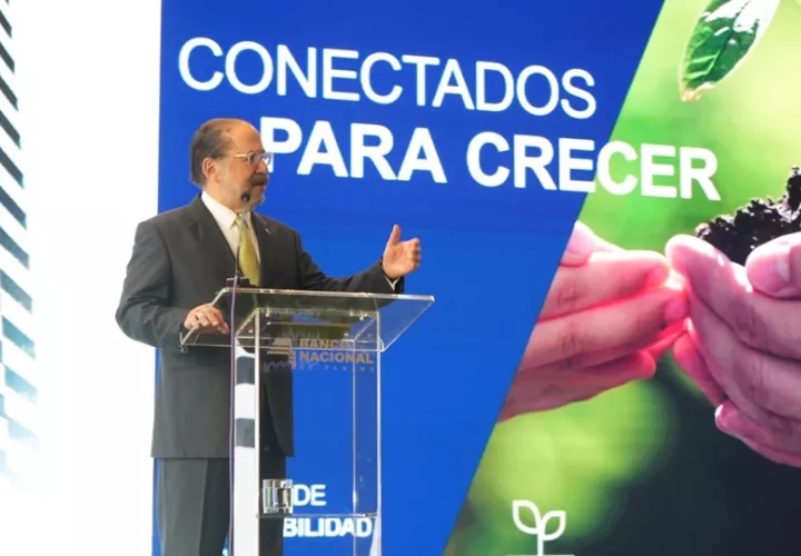 El informe de este año es que se elaboró con la opción 'De referencia' de los Estándares GRI 2021, destacó  Javier Carrizo Esquivel. 