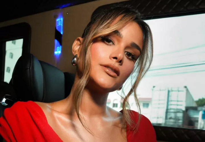 Clarissa Molina es 'host' de los Premios Juventud. Foto: Instagram / @the_lineupco 