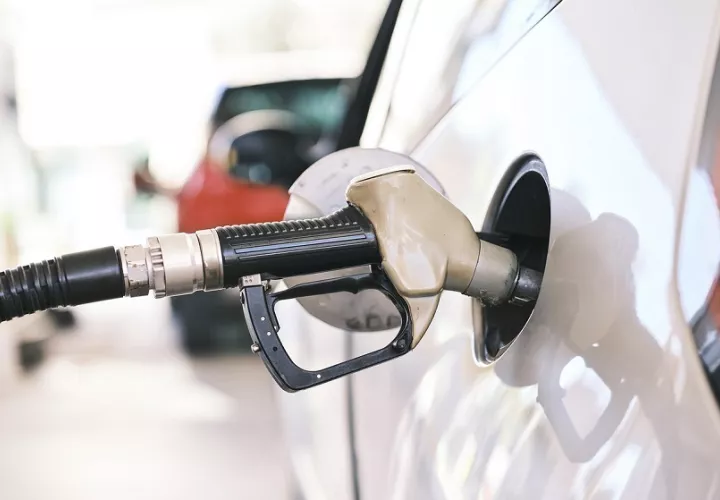 Cada dos semanas se ajustan las tarifas de los combustibles. Foto ilustrativa