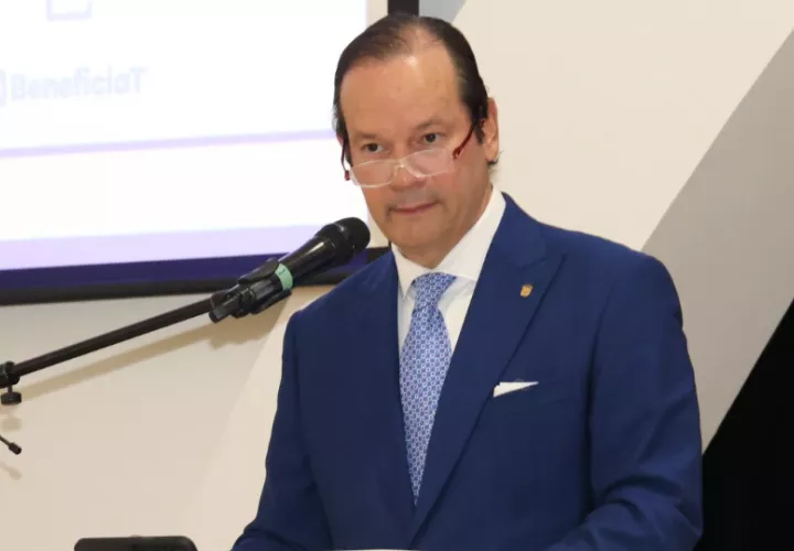 El canciller Javier Martínez-Acha recordó los casos pendientes de Méndez con la justicia. Foto: Cortesía