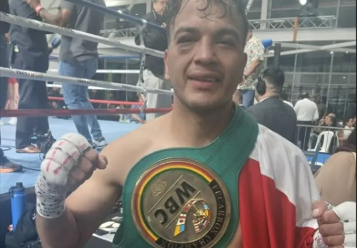 El pugilista mexicano Mario Ríos sorprendió a Harvin 'Manimal' Aguirre. Foto: Jaime Chávez