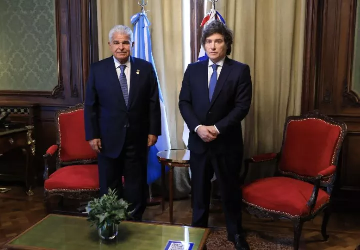El presidente de Panamá, José Raúl Mulino, junto a su homólogo argentino, Javier Milei. Foto: Cortesía