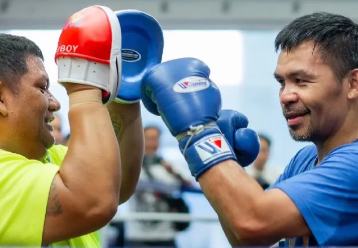 El filipino Manny Pacquiao (der.) en los entrenamientos. Foto: Instagram