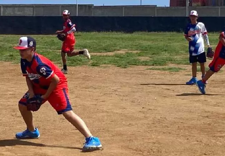 Jugadores del equipo panameño entrenan. Foto: Probeis