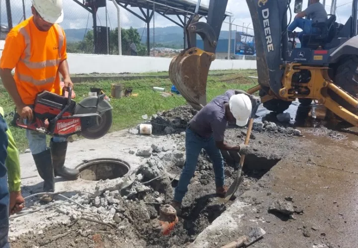 Culminan reparación en San Miguelito. Foto: Idaan. 